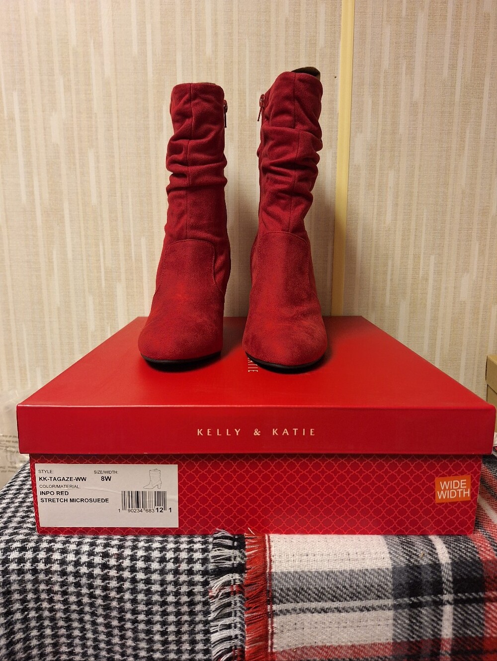 NWOT Kelly & Katie Microsuede Bootie - 8W